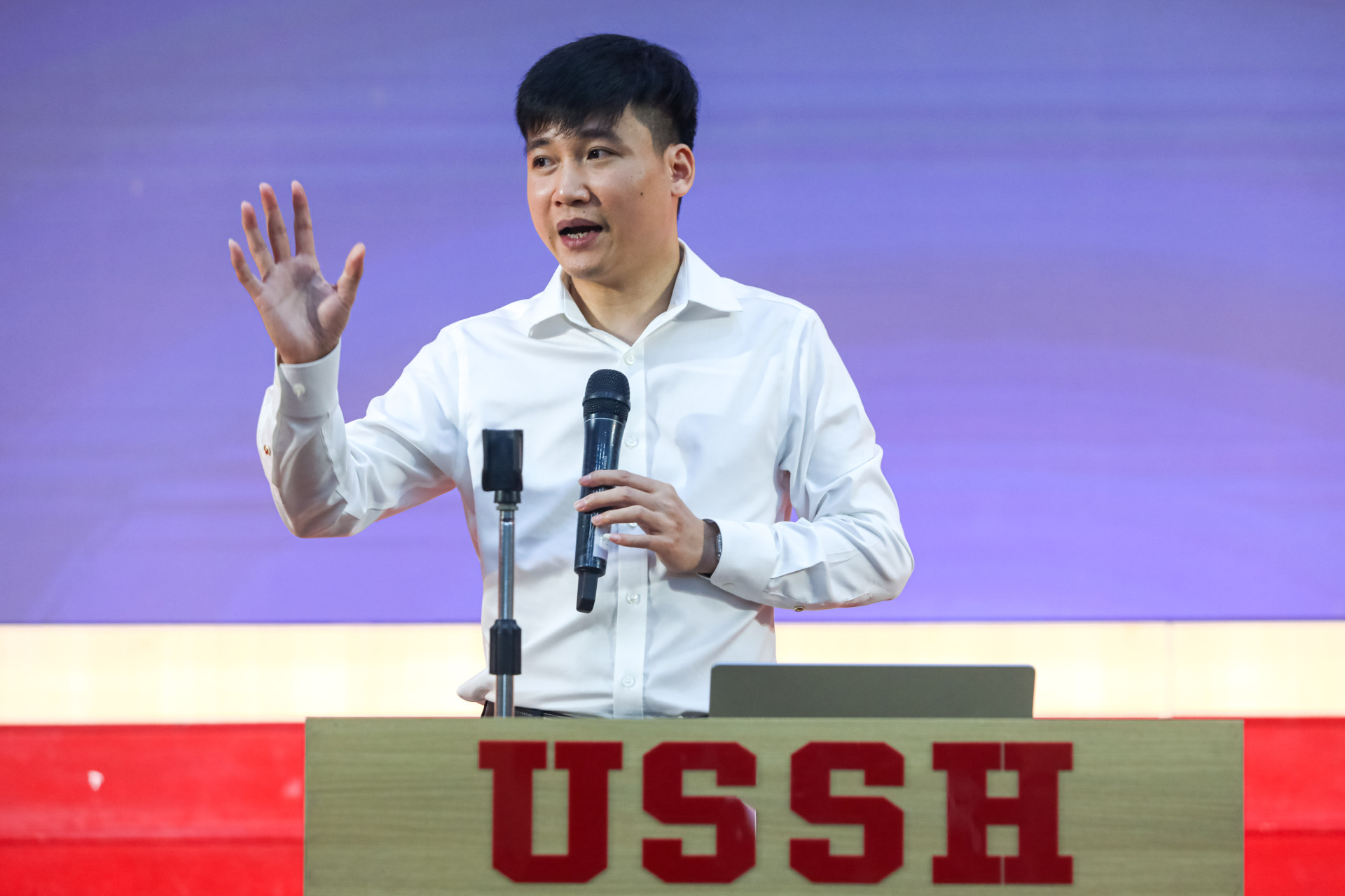 hoithaoAI 110 sjc
