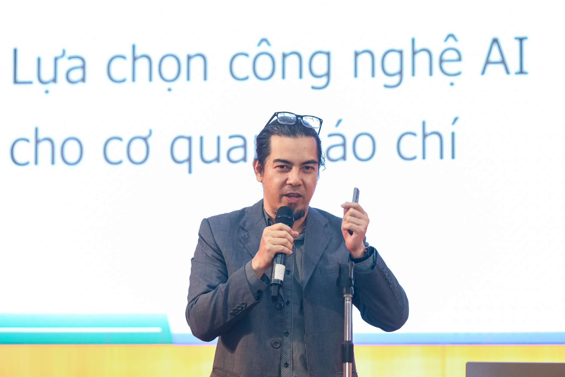 hoithaoAI 165 sjc