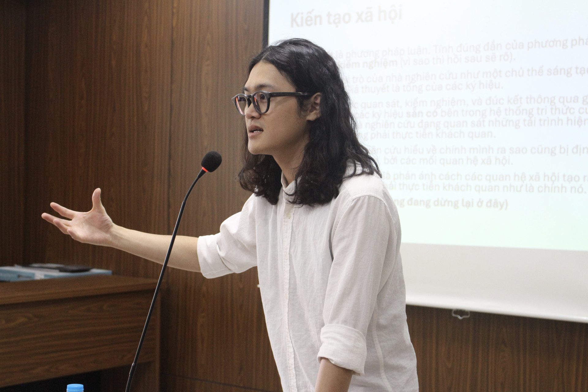Seminar "Nghĩ về phương pháp luận từ điểm nhìn thực dụng"