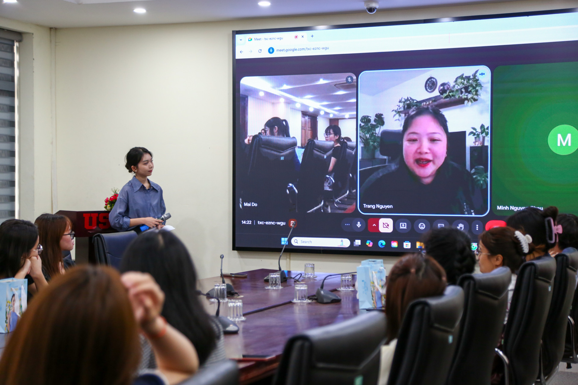 Sinh viên ngành Báo chí - Truyền thông trước làn sóng dịch chuyển: Tìm việc hay tự tạo công việc?